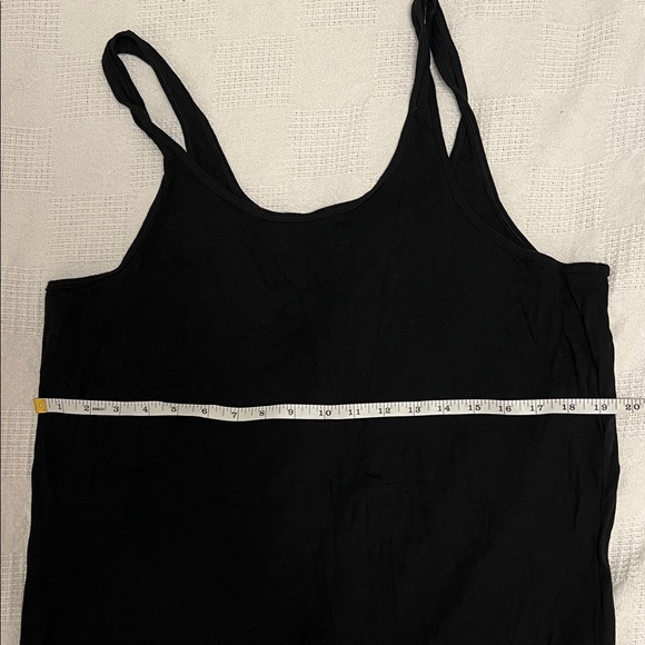 Old Navy Women's Black Tank Top - Picture 4 of 6